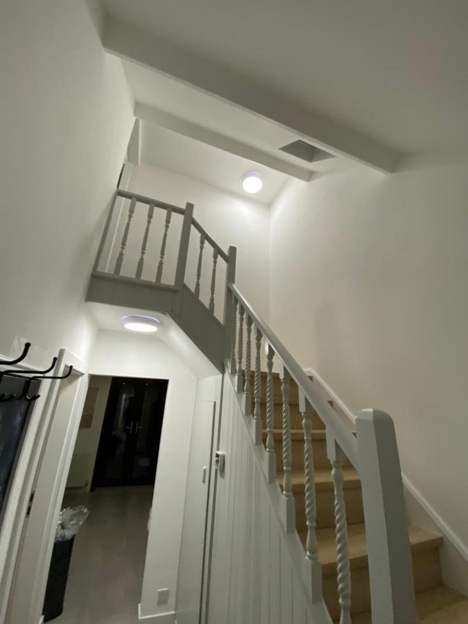 Hollemeadow Villa Bloxwich Eksteriør bilde