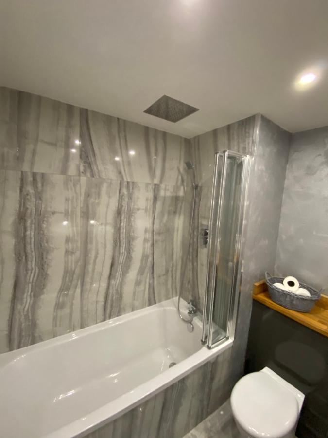 Hollemeadow Villa Bloxwich Eksteriør bilde