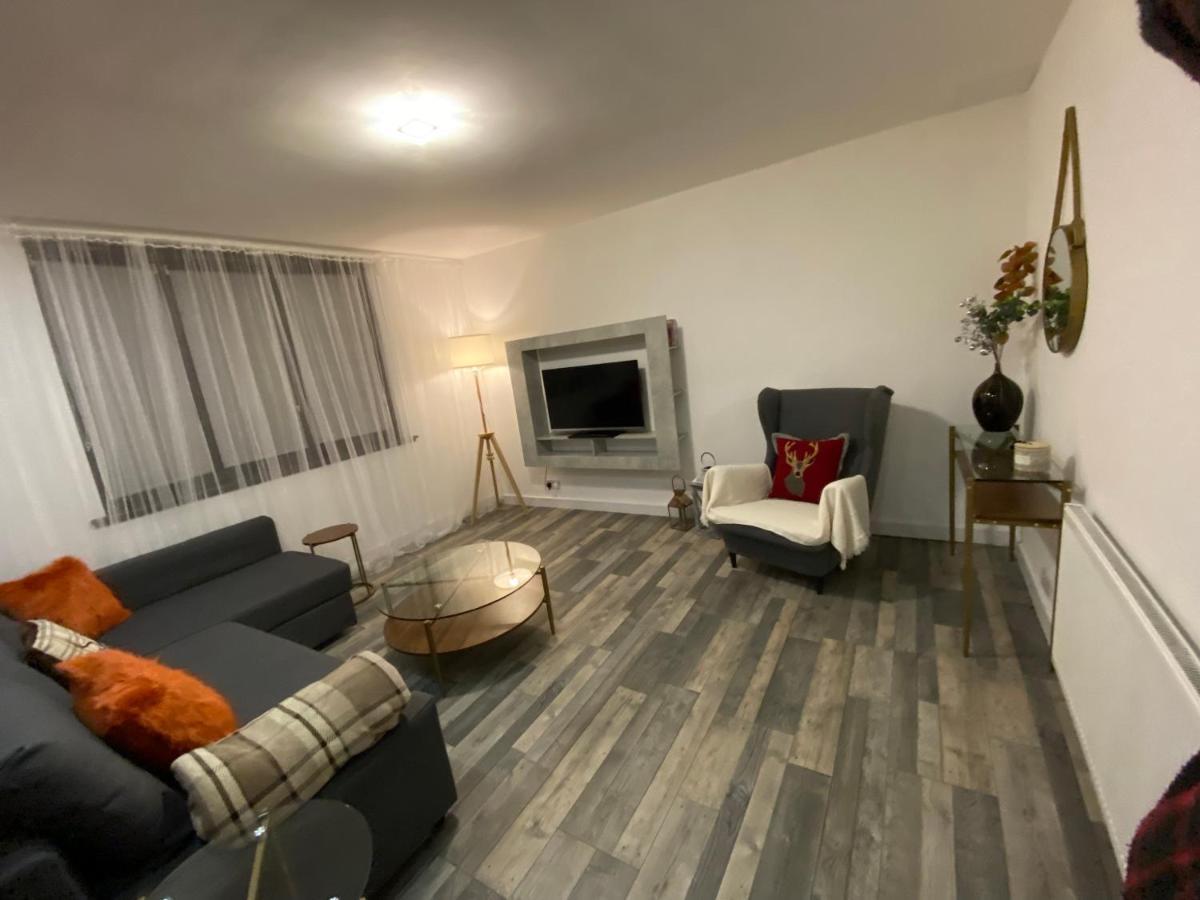 Hollemeadow Villa Bloxwich Eksteriør bilde