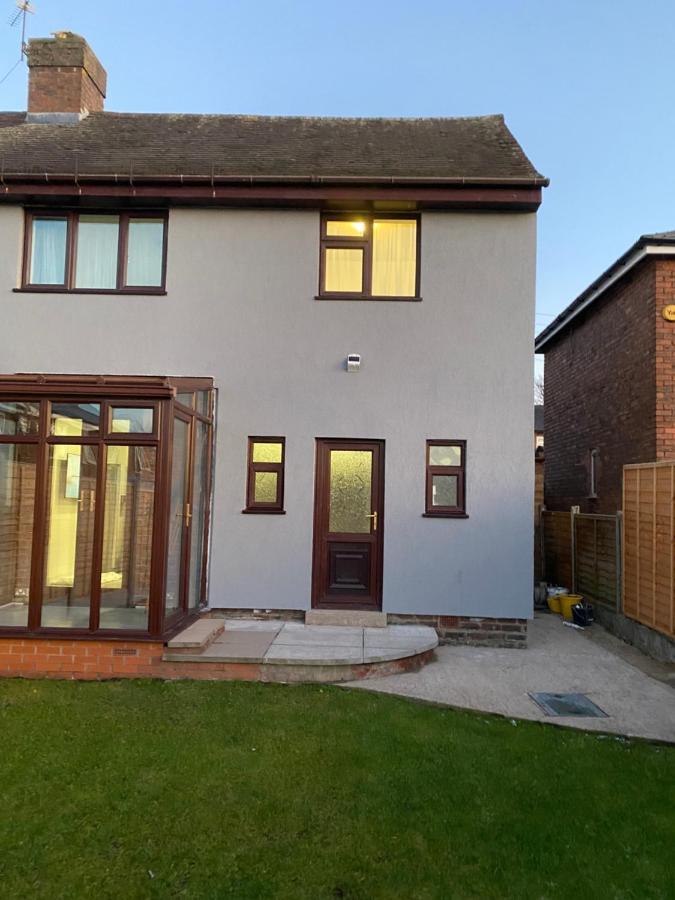 Hollemeadow Villa Bloxwich Eksteriør bilde